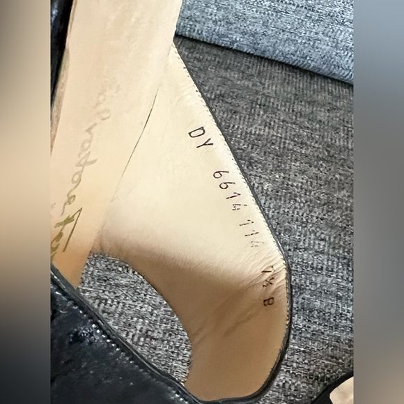 Salvatore Ferragamo black platinum leather sandals - Picture 5 of 11